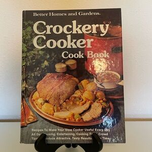 Better Homes and Gardens Crockery Cooker Cookbook, vintage hardcover